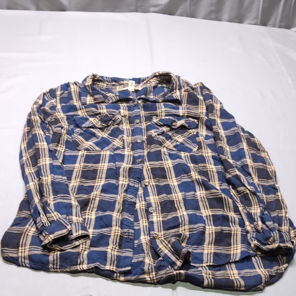 Casual Blue and Tan Plaid Button Down Shirt